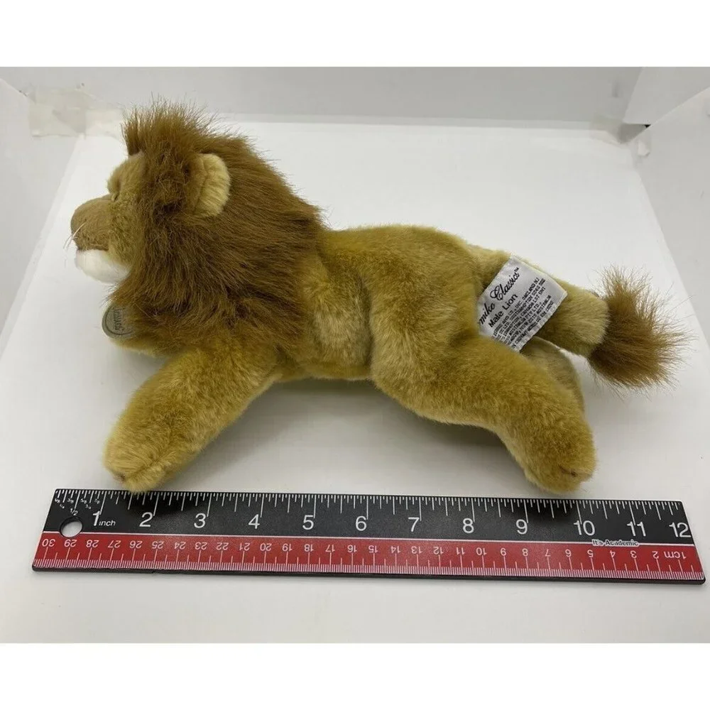 Yomiko Classics Russ Berrie Male Lion Plush Stuffed Realistic Animal 12